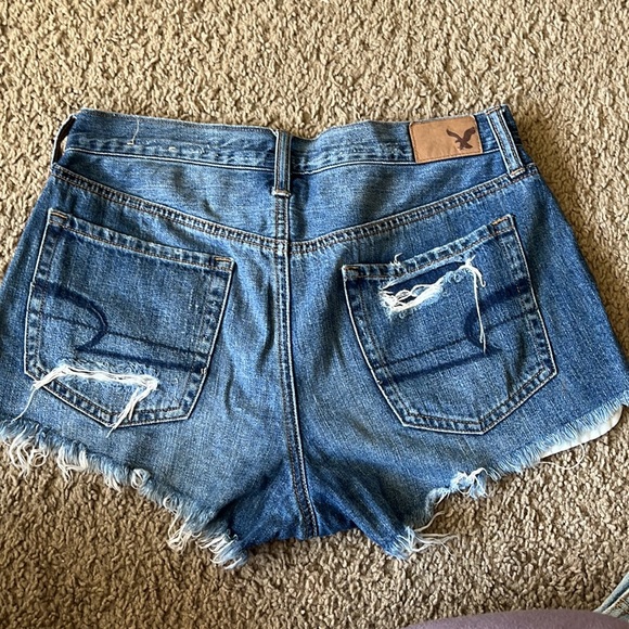 American Eagle Shorts Size 2 - Picture 3 of 4